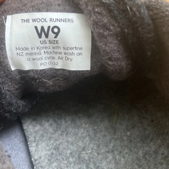 Allbirds Women's Wool Runners - Picture 5 of 7